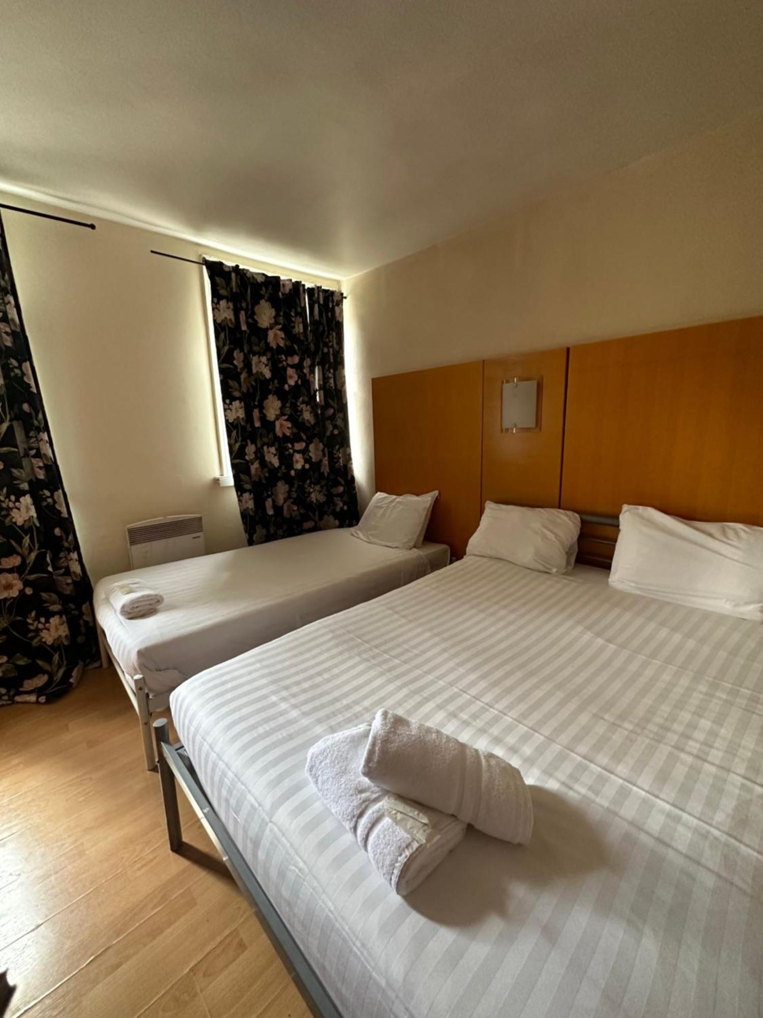 Berkeley Court Hotel London Exterior photo